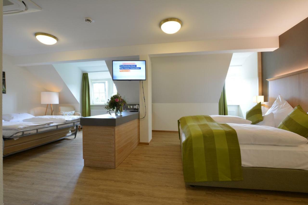 Landgasthof Hotel Hess Neuenstein  Exteriör bild